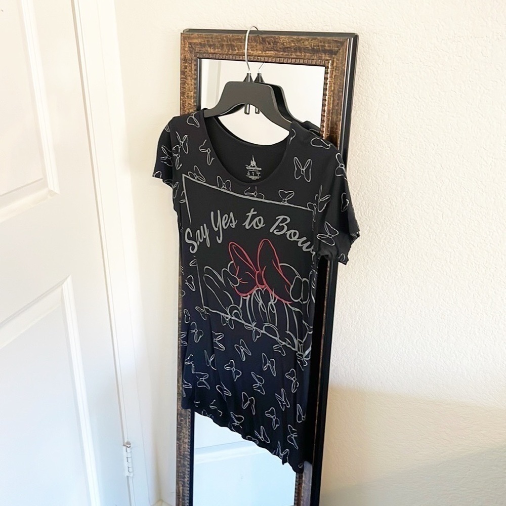 Disney Parks Minnie Mouse Say Yes To Bows short sleeve t-shirt